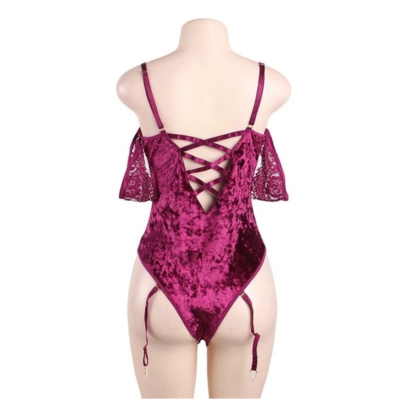 NWT Maroon Lace Lingerie with garter straps - Size Medium - Picture 4 of 16